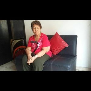 Meet your Posher, Lourdes